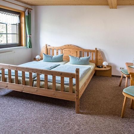 Am Roten Hammer I Gasthof Und Pension كورورت اوبرويسنثا المظهر الخارجي الصورة