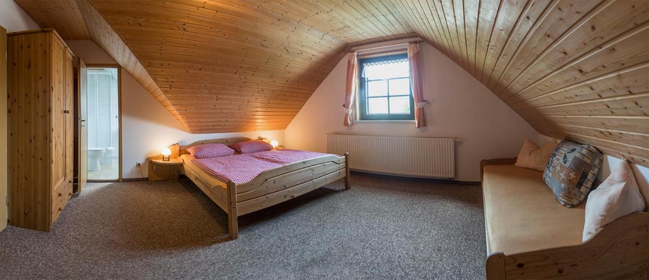 Am Roten Hammer I Gasthof Und Pension كورورت اوبرويسنثا المظهر الخارجي الصورة