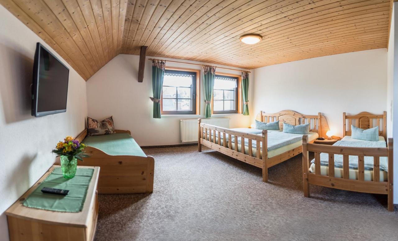 Am Roten Hammer I Gasthof Und Pension كورورت اوبرويسنثا المظهر الخارجي الصورة